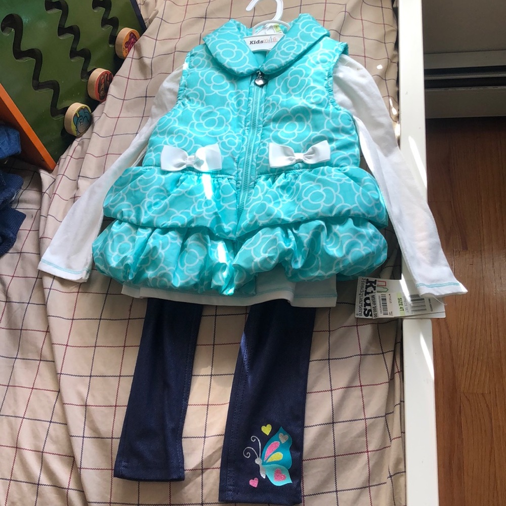 BNWT Girls kids Headquarter sz 4 3 piece Vest set